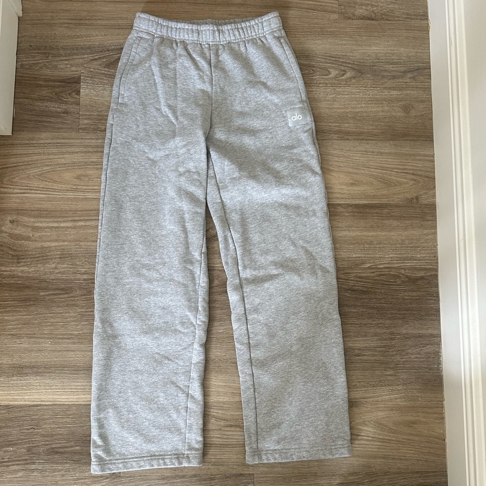 Alo straight leg sweatpants